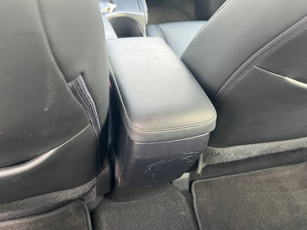 Used 2015 Lexus CT 200h w/ Seat Comfort Package FWD image 18