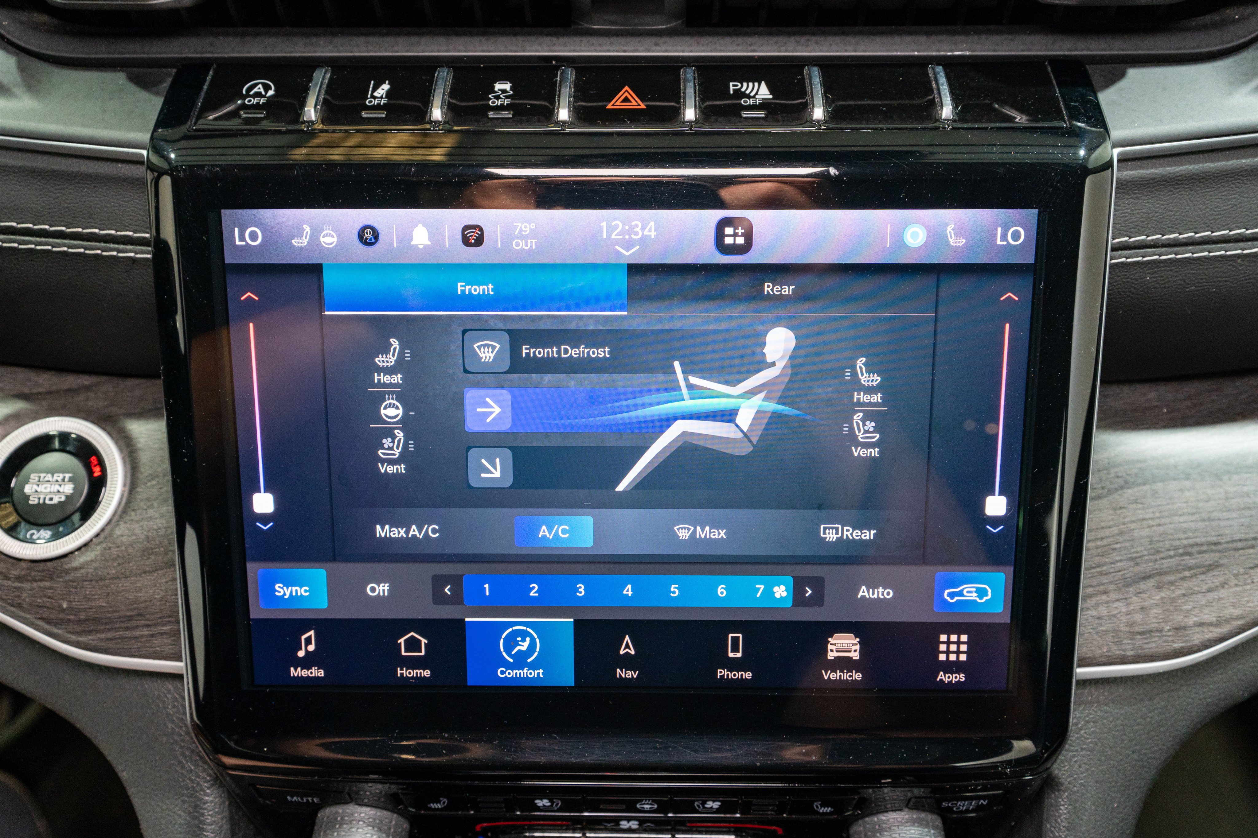 Used 2022 Jeep Grand Cherokee L Limited w/ Luxury Tech Group II AWD/4WD image 23