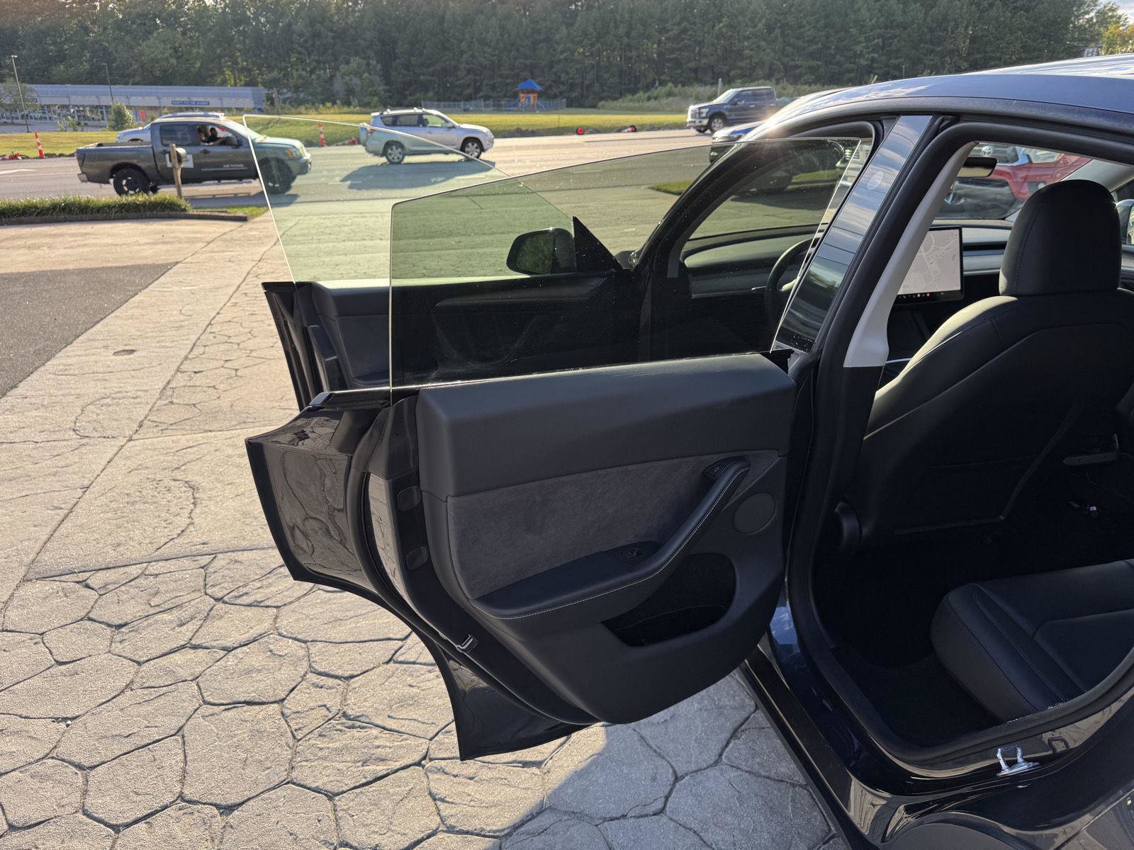 Used 2024 Tesla Model Y Long Range AWD/4WD image 8