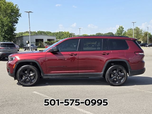 Used 2023 Jeep Grand Cherokee L Laredo AWD/4WD image 2