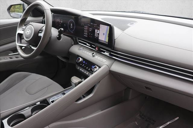Certified 2024 Hyundai Elantra SEL w/ Convenience Package FWD image 29