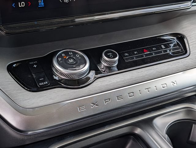New 2027 Ford Expedition Max Platinum w/ Driver's Package RWD image 13