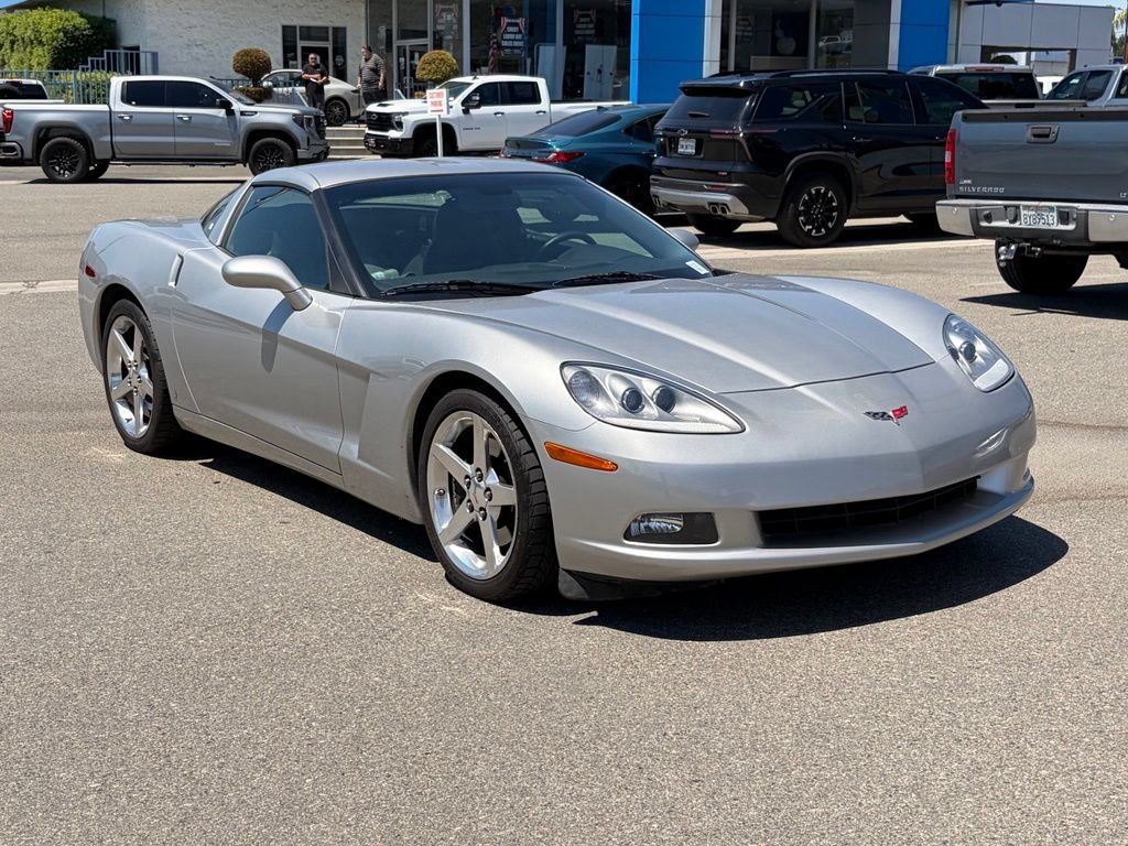Used 2007 Chevrolet Corvette Coupe RWD image 3