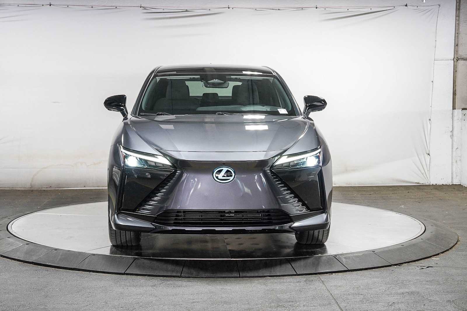 Used 2023 Lexus RZ 450e Premium w/ Cold Area Package AWD/4WD image 6