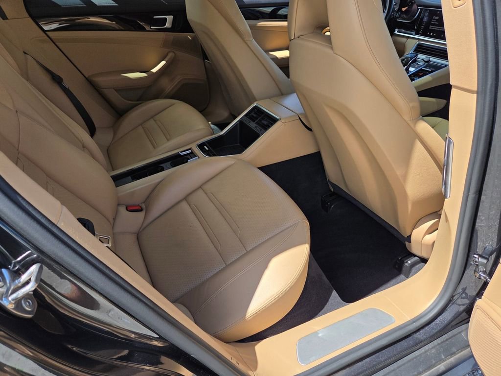 Used 2018 Porsche Panamera image 25