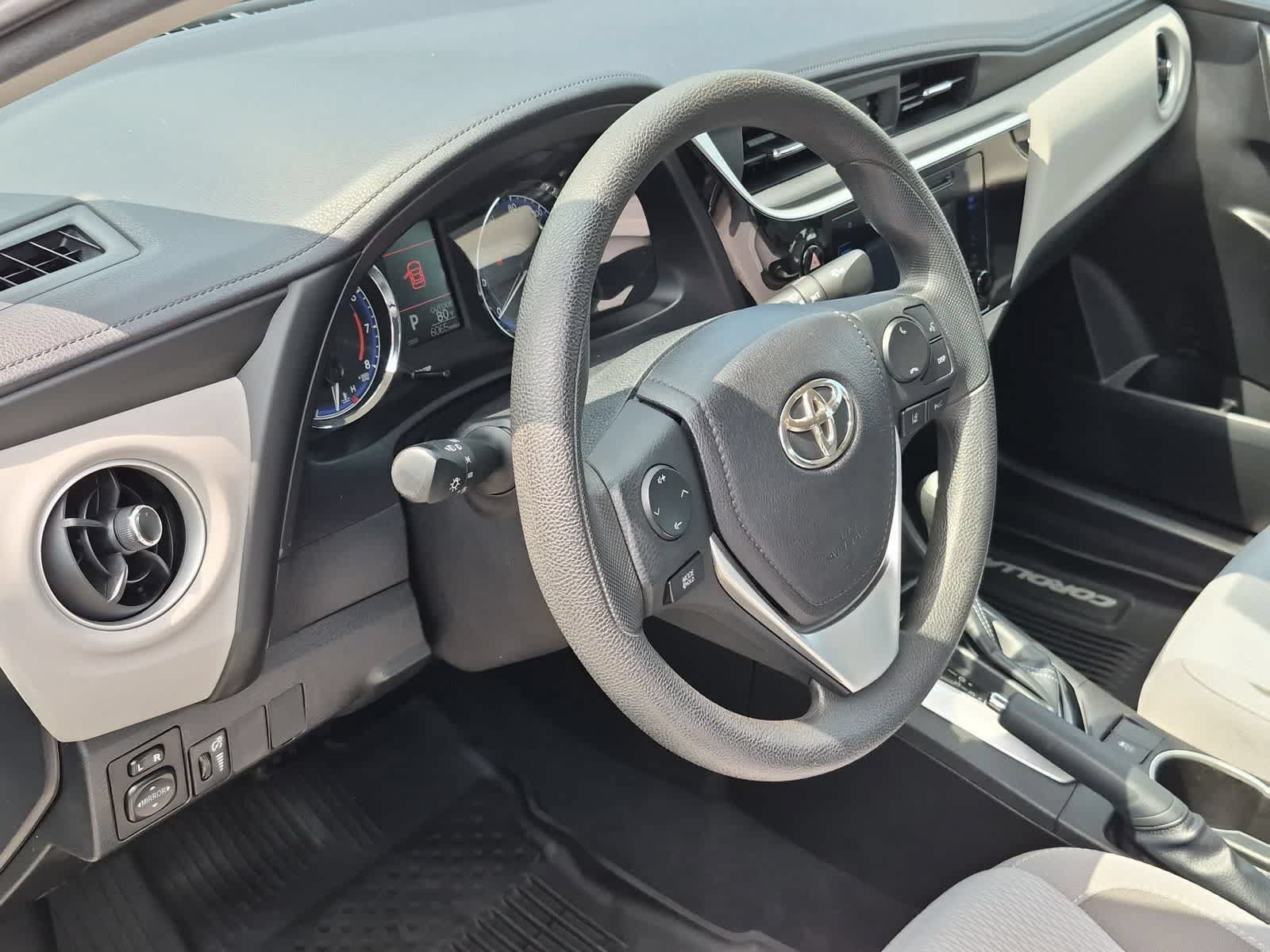 Used 2018 Toyota Corolla LE FWD image 10