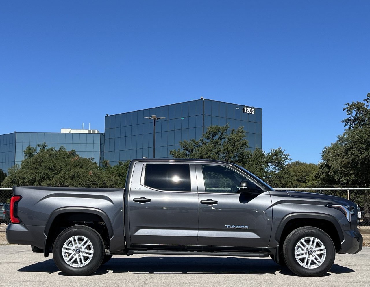Used 2026 Toyota Tundra SR5 w/ SR5 Convenience Package AWD/4WD image 3