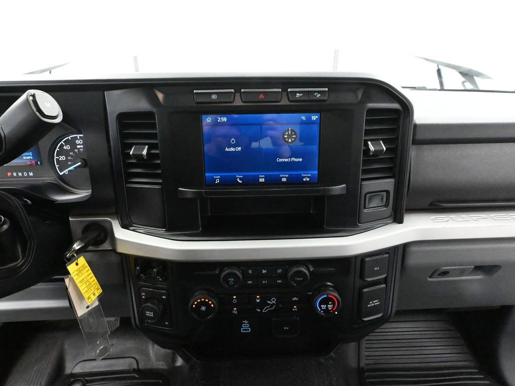 Used 2024 Ford F350 XLT w/ FX4 Off-Road Package image 32