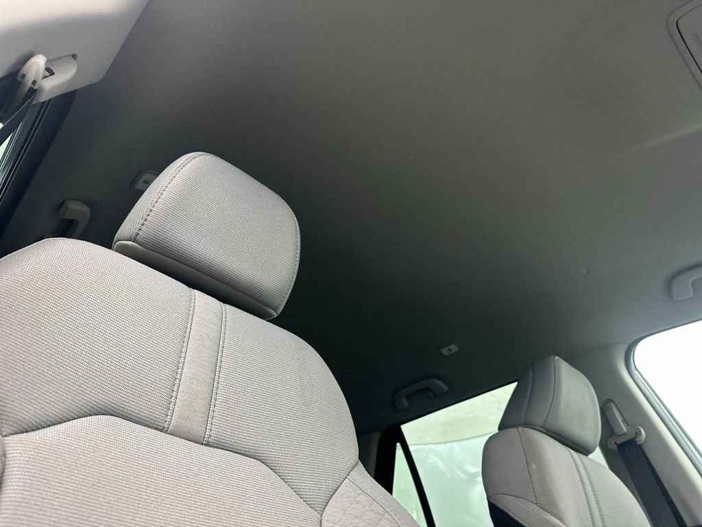 Used 2023 Honda Pilot LX image 17