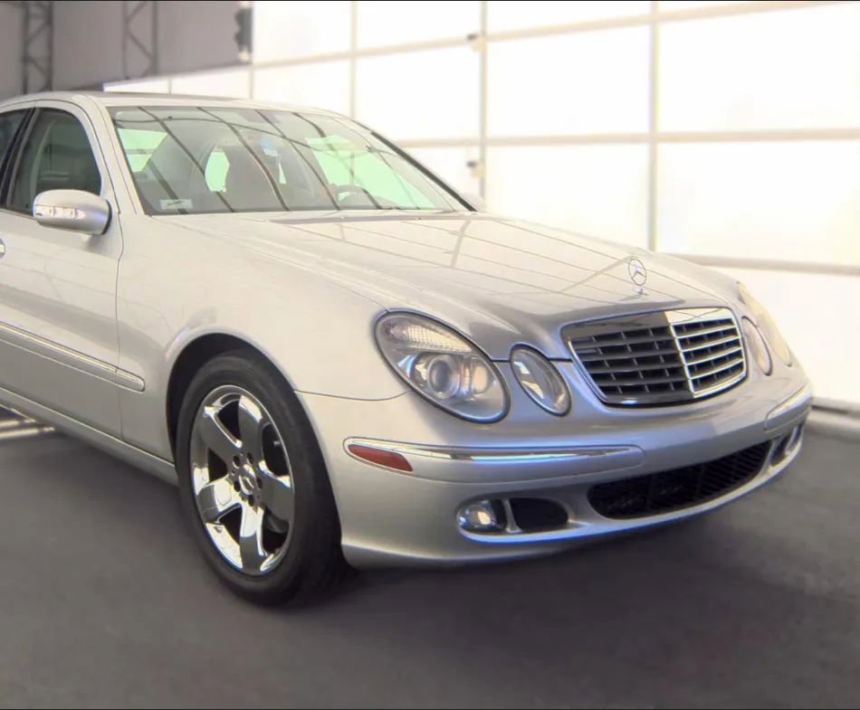Used 2005 Mercedes-Benz E 320 Sedan w/ Sunroof Pkg image 4