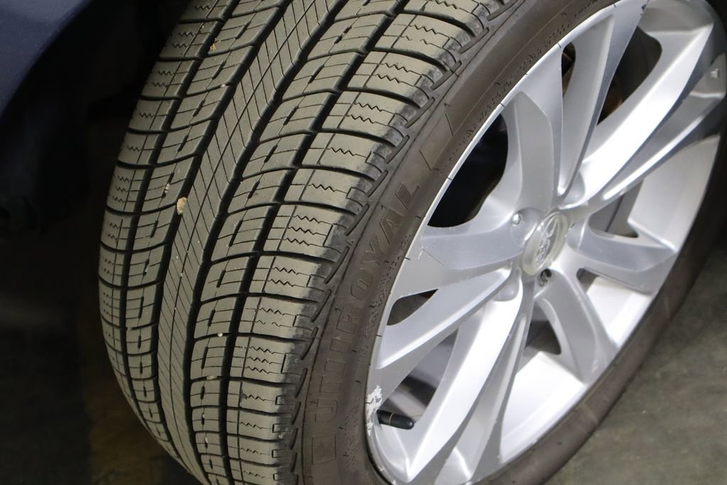 Used 2014 Subaru Legacy 2.5i Limited image 35