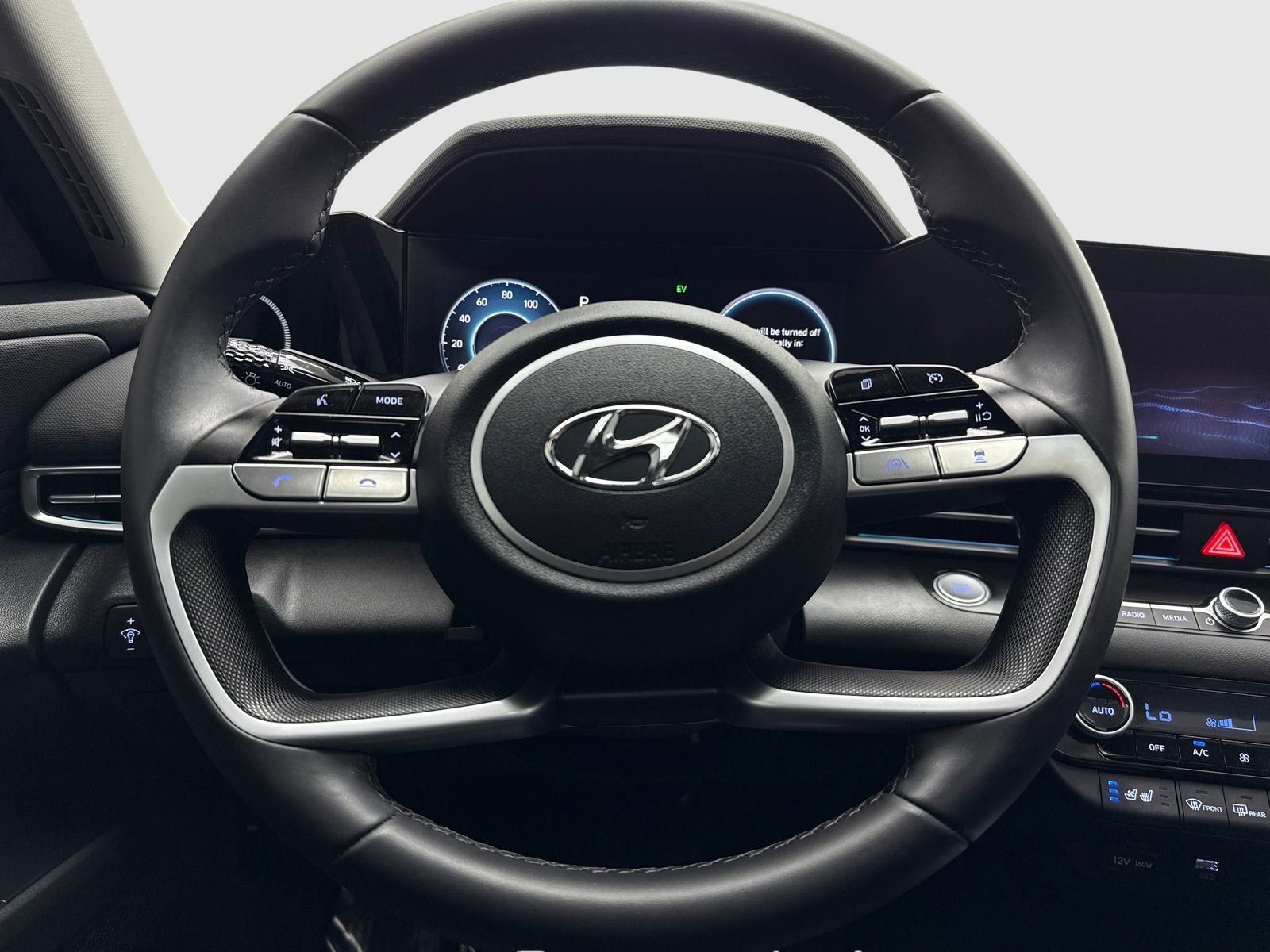 Used 2023 Hyundai Elantra Limited image 19