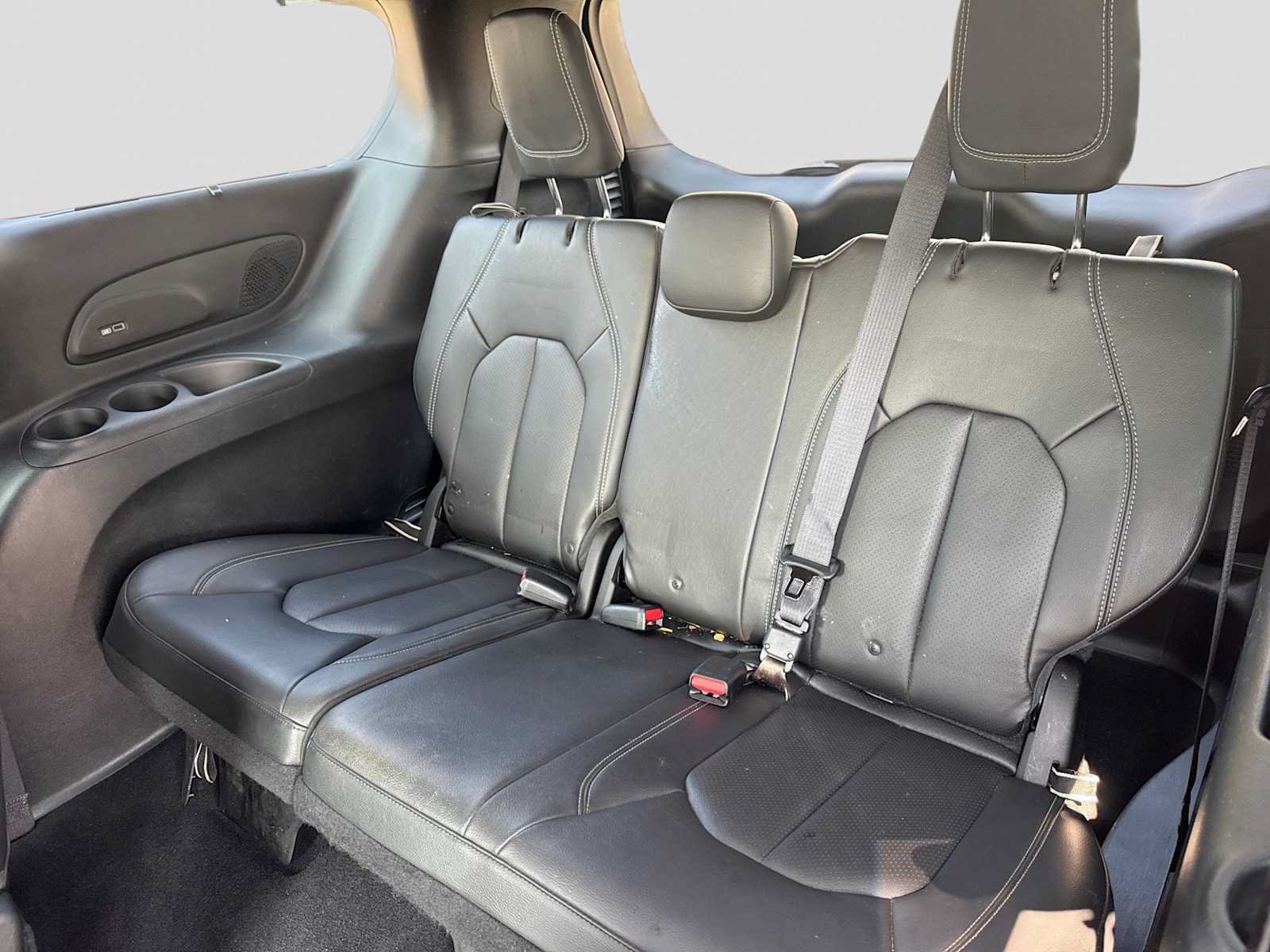 Used 2018 Chrysler Pacifica Touring-L Plus FWD image 20