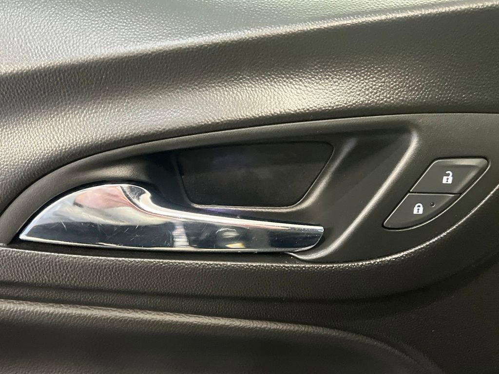 Used 2019 Chevrolet Equinox LT image 34