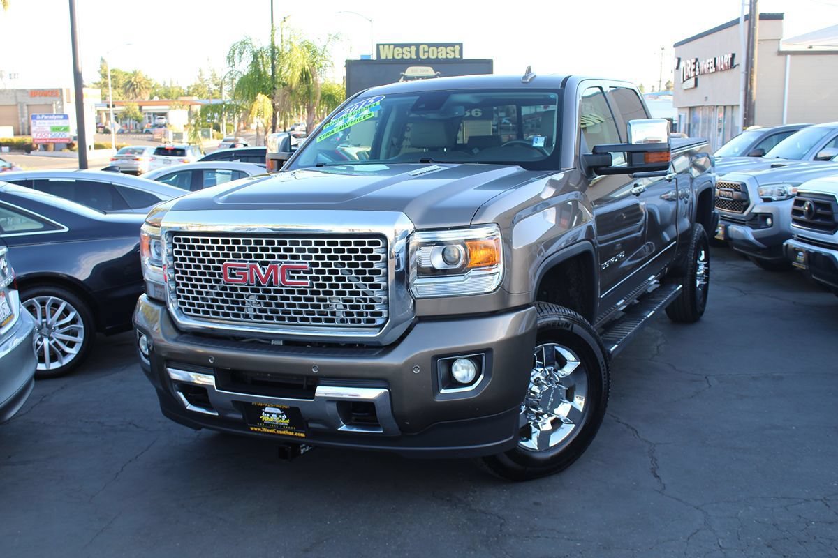 Used 2015 GMC Sierra 3500 Denali w/ Duramax Plus Package AWD/4WD image 41