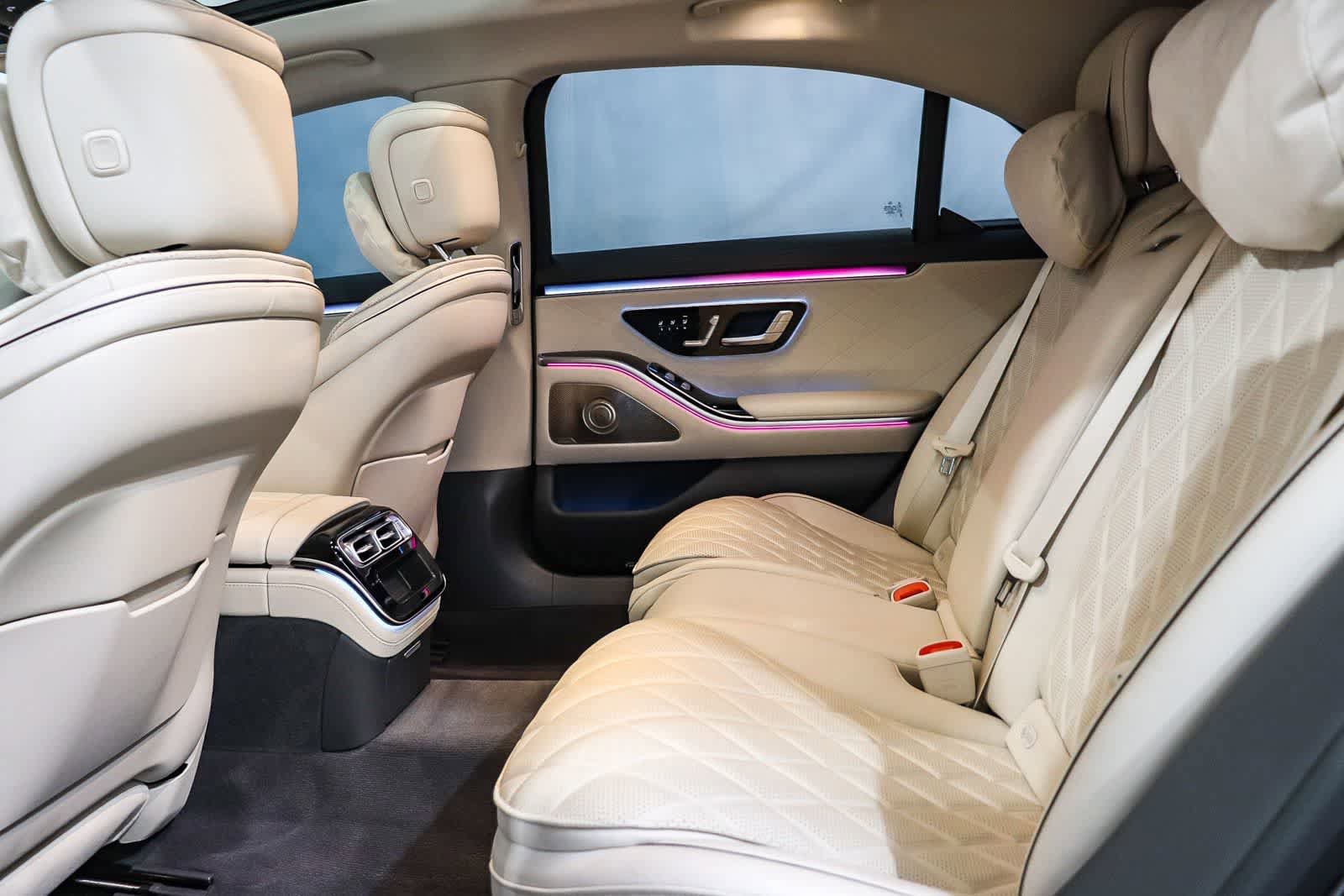 Used 2025 Mercedes-Benz S 580 4MATIC Sedan image 19