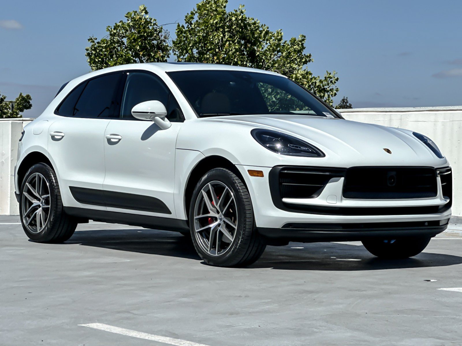Used 2023 Porsche Macan S AWD/4WD image 10