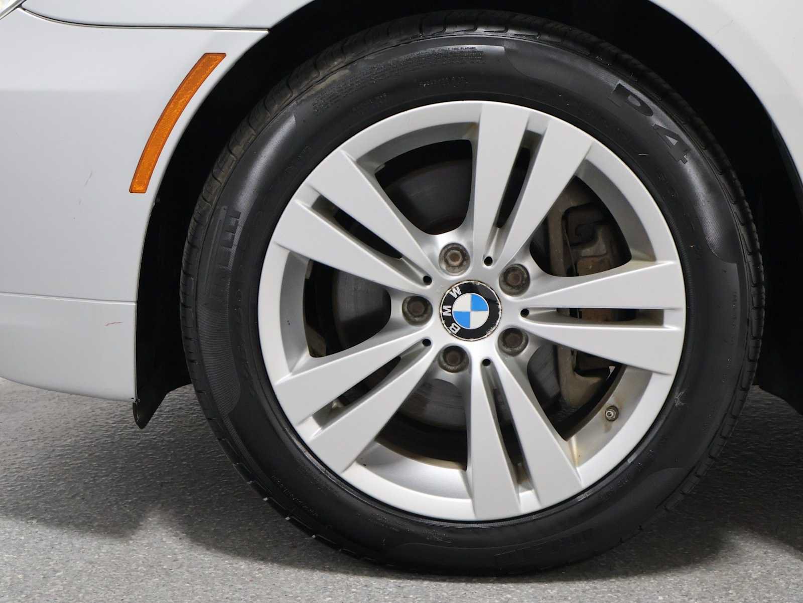 Used 2009 BMW 528i xDrive Sedan AWD/4WD image 35