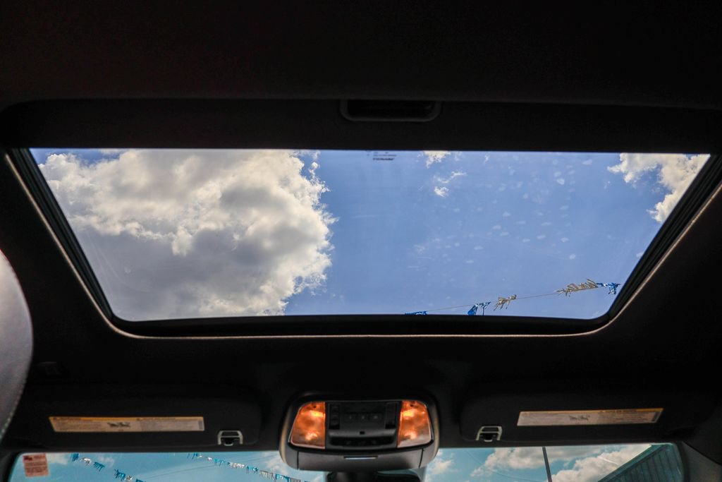 Used 2023 Dodge Durango GT RWD image 13
