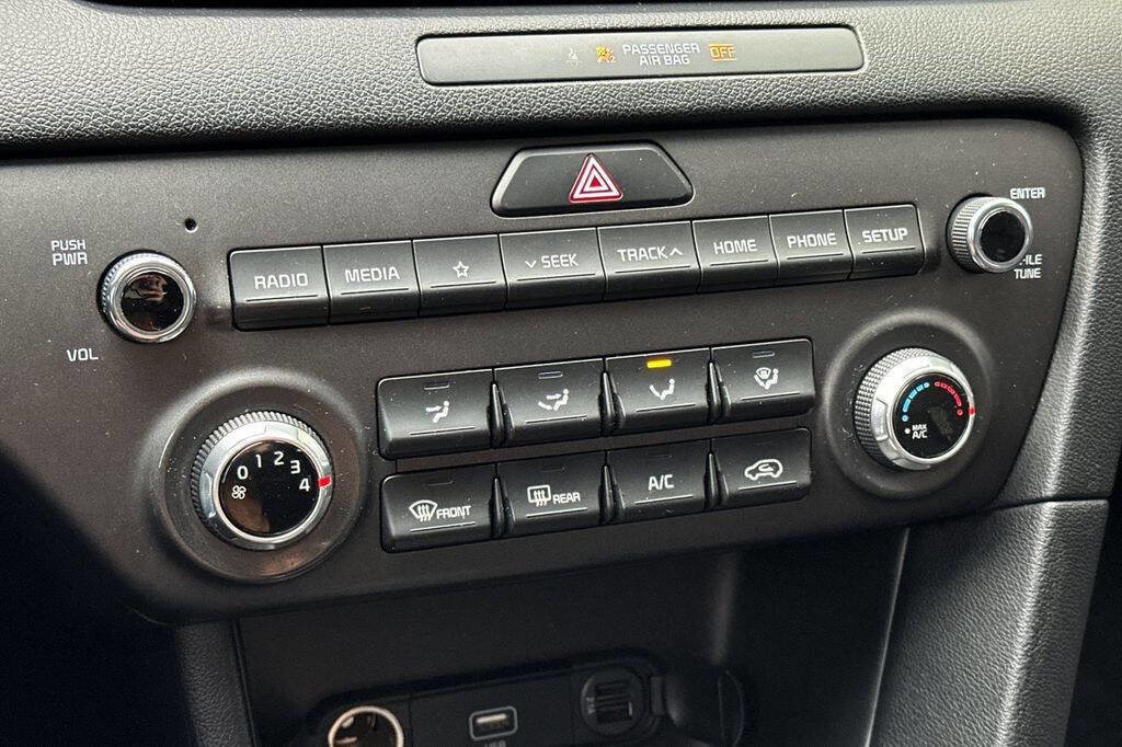 Used 2022 Kia Sportage LX image 20