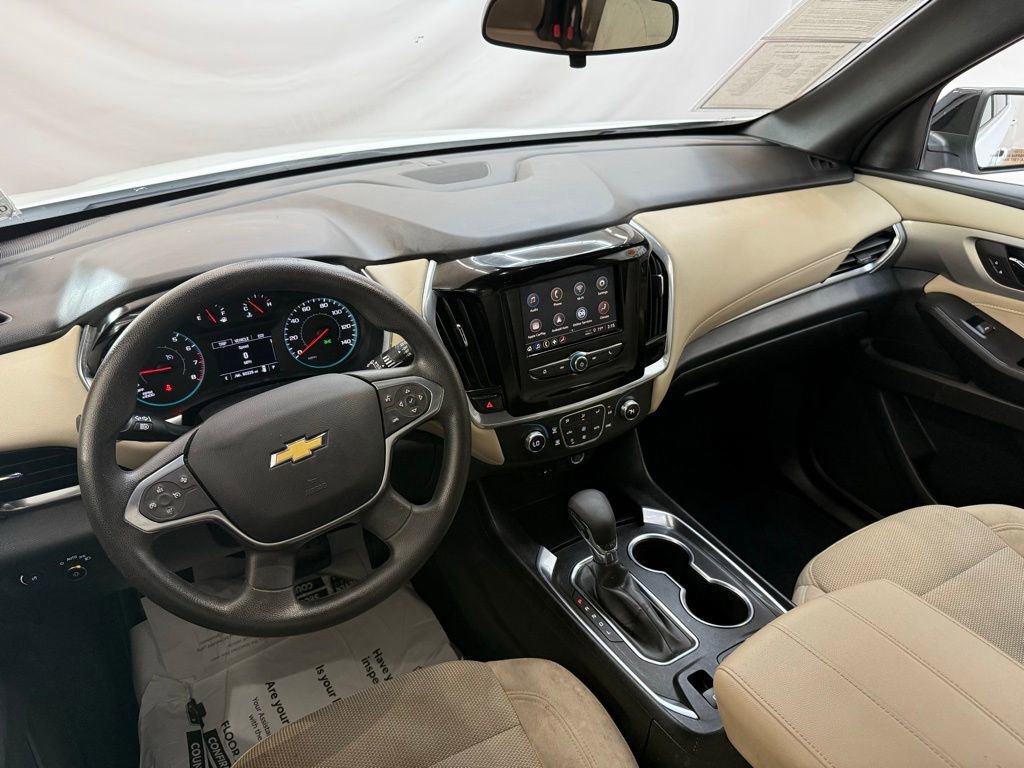Used 2022 Chevrolet Traverse LS FWD image 10