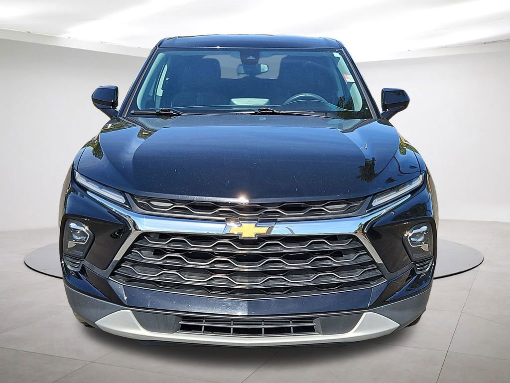 Used 2023 Chevrolet Blazer LT AWD/4WD image 2