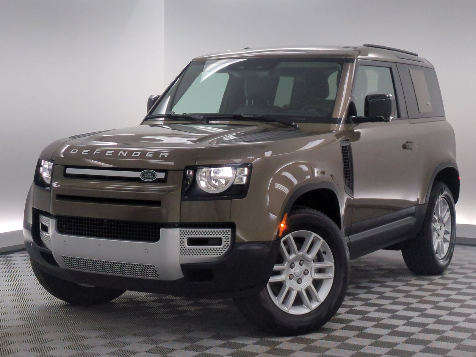 Used 2023 Land Rover Defender 90 S AWD/4WD video 1