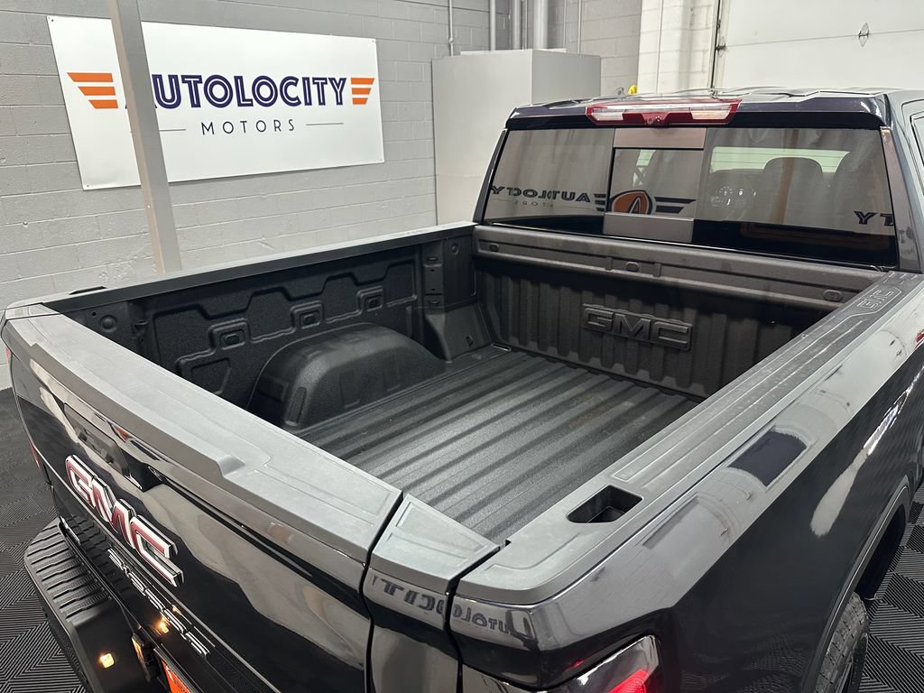 Used 2026 GMC Sierra 1500 AT4 w/ Technology Package AWD/4WD image 11
