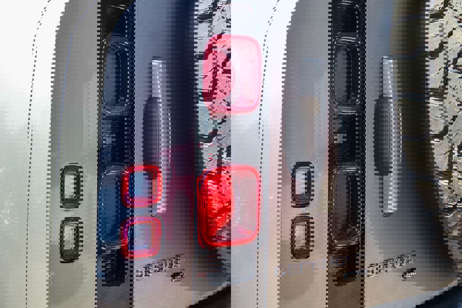 Used 2021 Land Rover Defender 110 X-Dynamic HSE AWD/4WD image 7