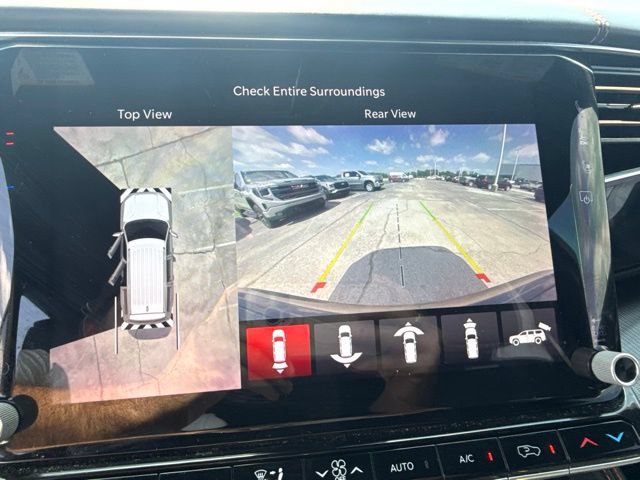 Used 2023 Jeep Grand Wagoneer Series III w/ Rear Seat Video Group 1 AWD/4WD image 10