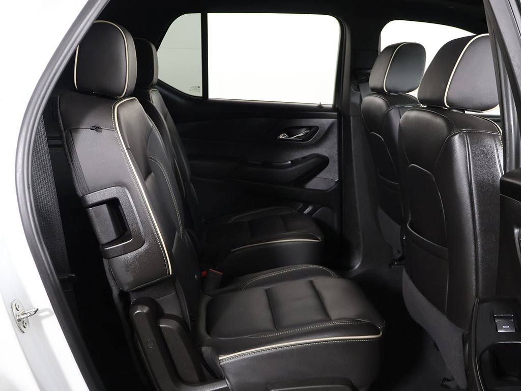 Used 2023 Chevrolet Traverse Premier w/ Redline Edition AWD/4WD image 38