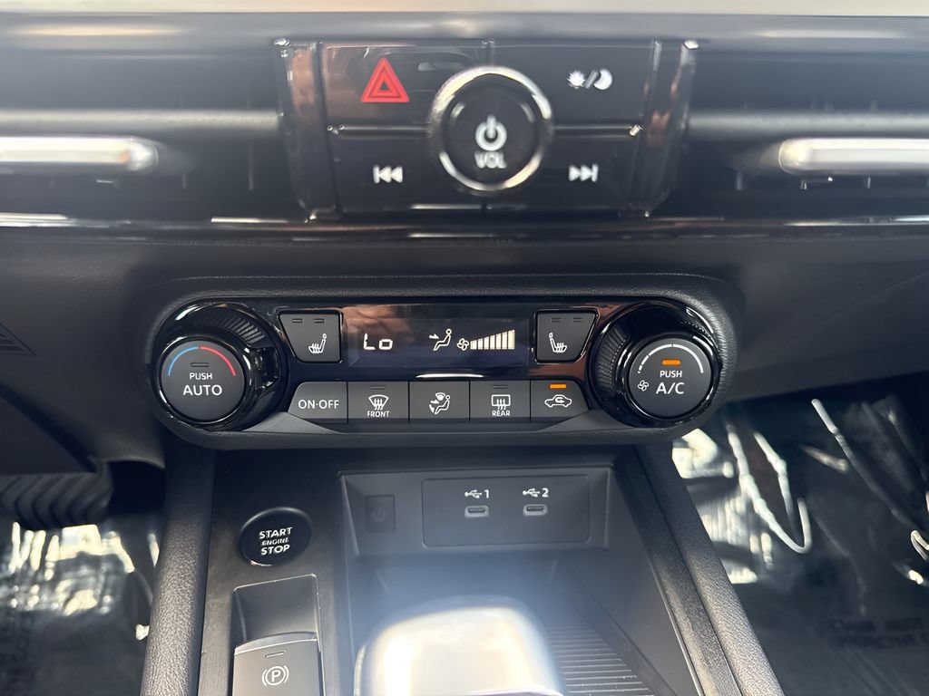 Used 2026 Nissan Kicks SV w/ SV Premium Package AWD/4WD image 12