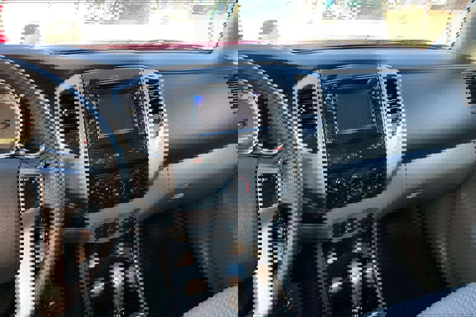 Used 2013 Toyota Tacoma PreRunner image 7