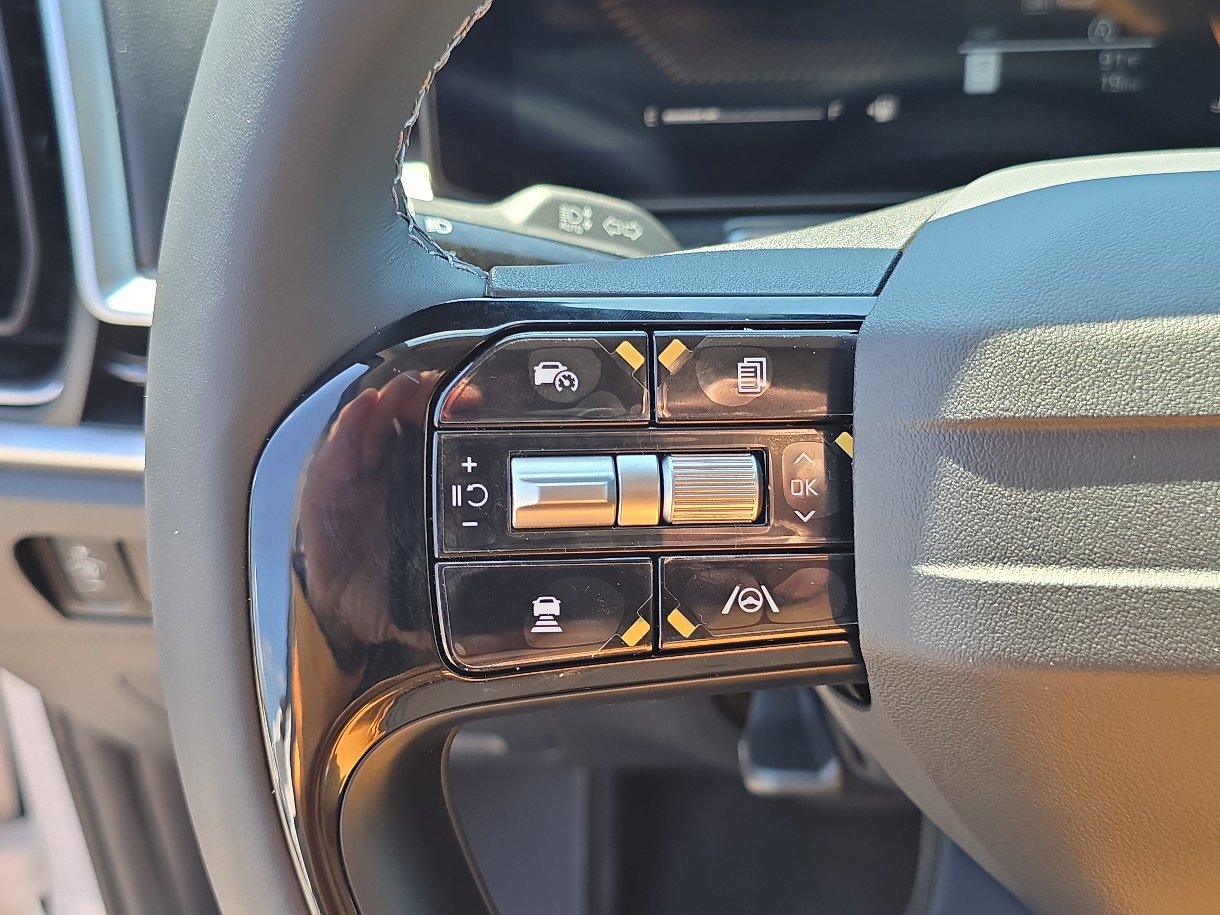 New 2026 Kia Sorento LX FWD image 29