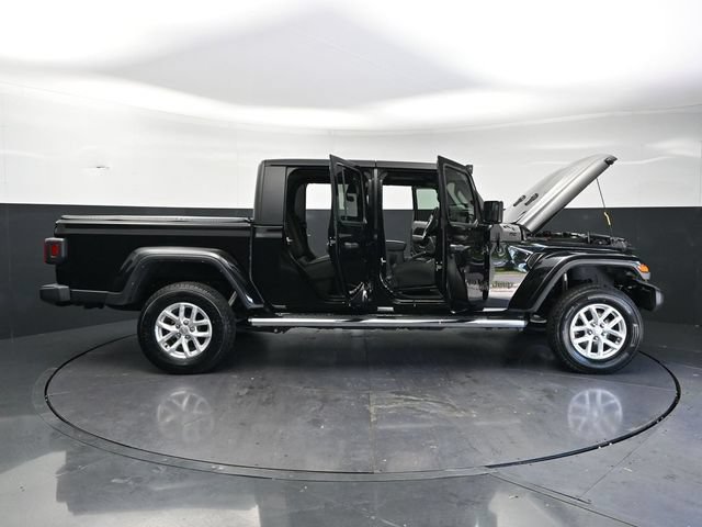 Used 2023 Jeep Gladiator Sport AWD/4WD image 32