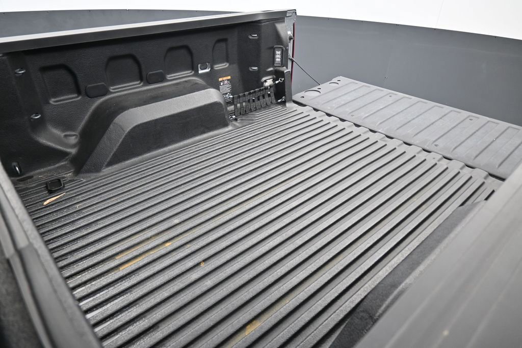 Used 2024 Chevrolet Silverado 1500 LT RWD image 41