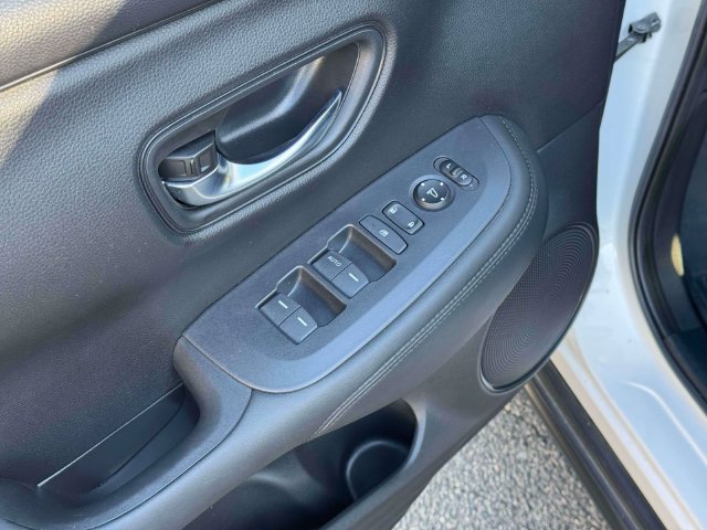 Used 2023 Honda HR-V LX image 20