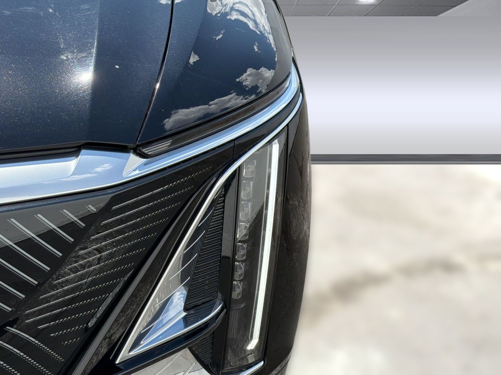 Certified 2024 Cadillac Lyriq Tech w/ Driver Assist Package AWD/4WD image 11