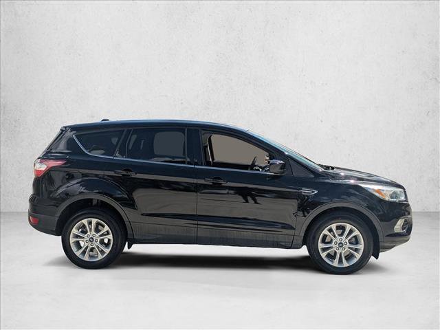 Used 2017 Ford Escape SE video 4