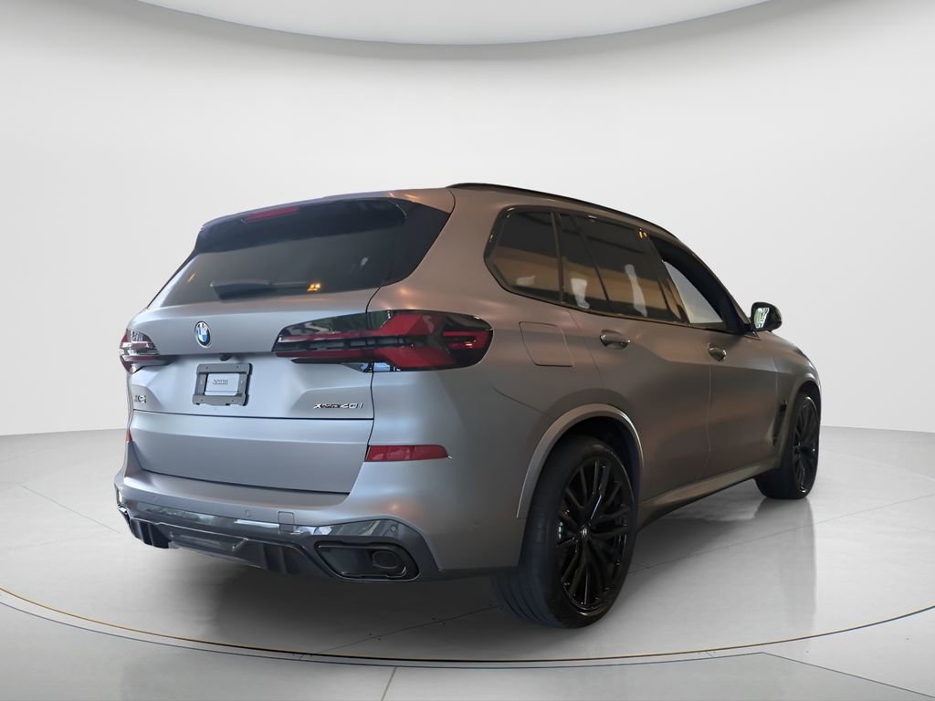 New 2026 BMW X5 xDrive40i w/ M Sport Package image 5