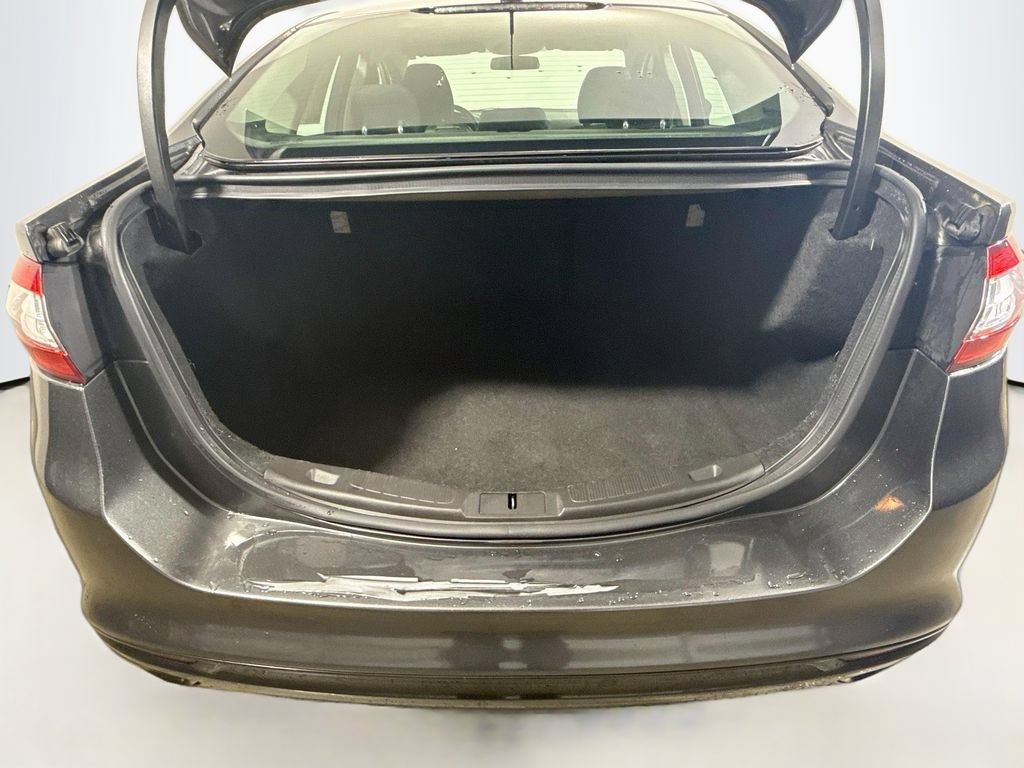 Used 2016 Ford Fusion SE w/ Equipment Group 201A FWD image 23