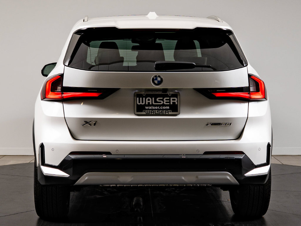 New 2026 BMW X1 xDrive28i w/ Technology Package AWD/4WD image 7
