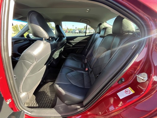 Used 2019 Toyota Camry XLE image 9