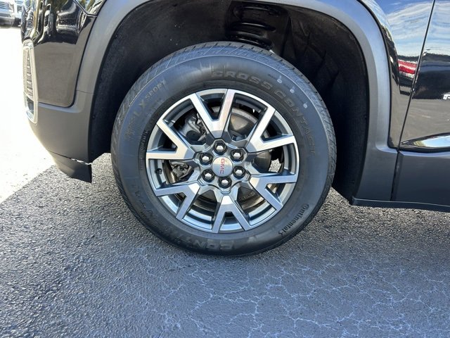 Used 2023 GMC Acadia SLT w/ Preferred Package image 9