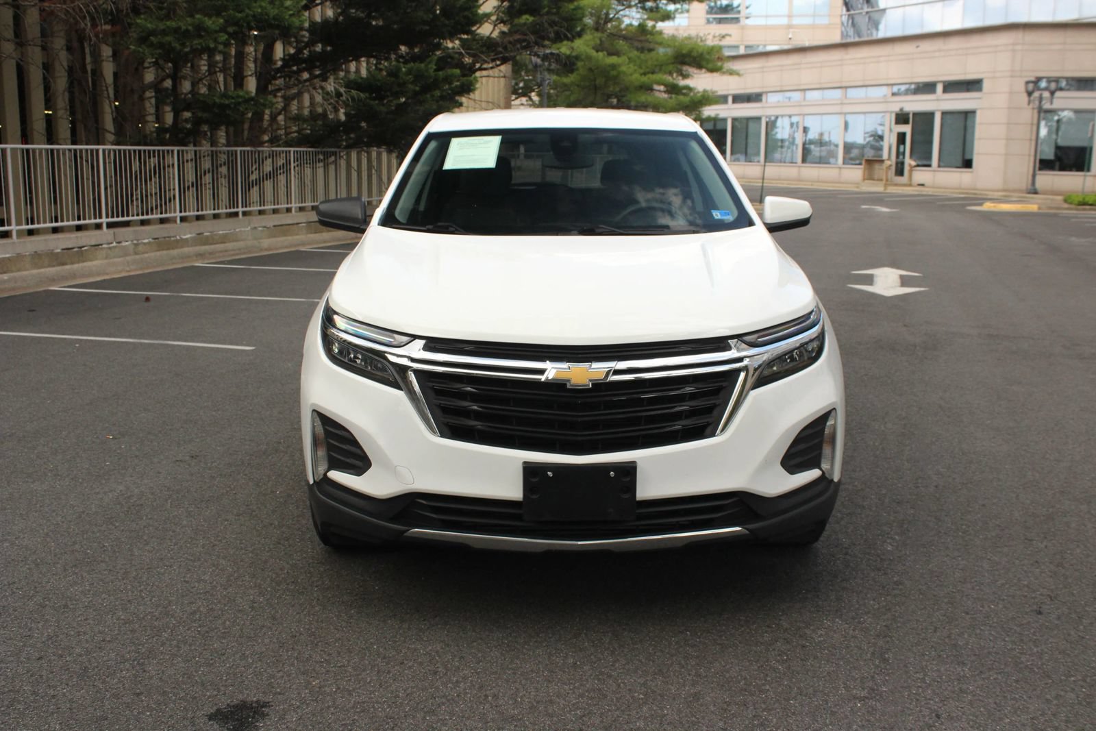 Used 2022 Chevrolet Equinox LT FWD image 3