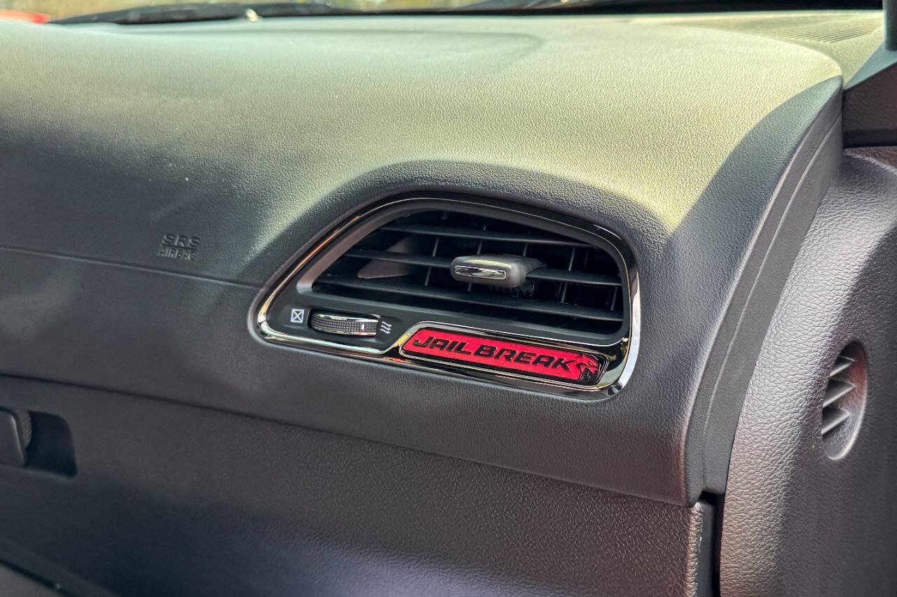 Used 2023 Dodge Challenger SRT Hellcat RWD image 31
