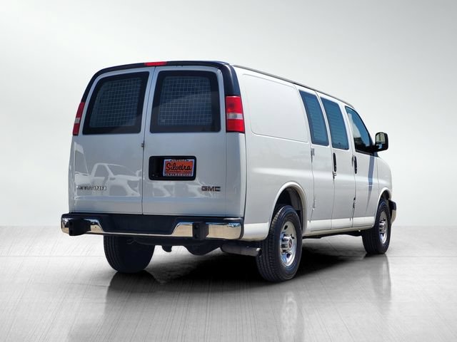 Used 2020 GMC Savana 2500 w/ Driver Convenience Package RWD image 4