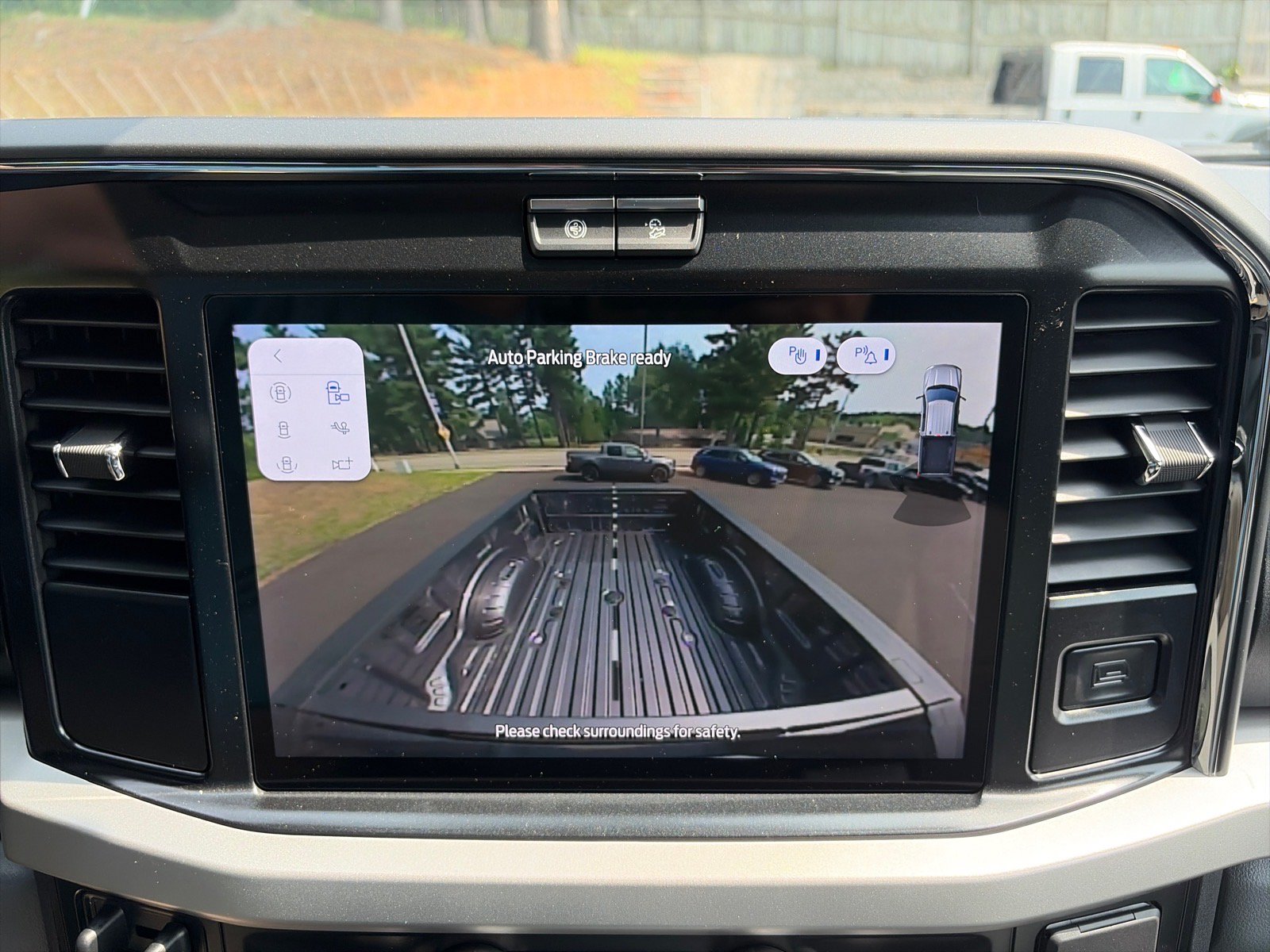 New 2026 Ford F250 XLT w/ XLT Premium Package AWD/4WD image 29