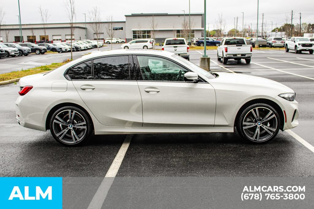 Used 2023 BMW 330i xDrive Sedan w/ Premium Package AWD/4WD image 8