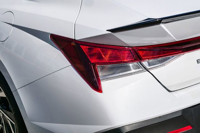 Certified 2025 Hyundai Elantra Sport image 8